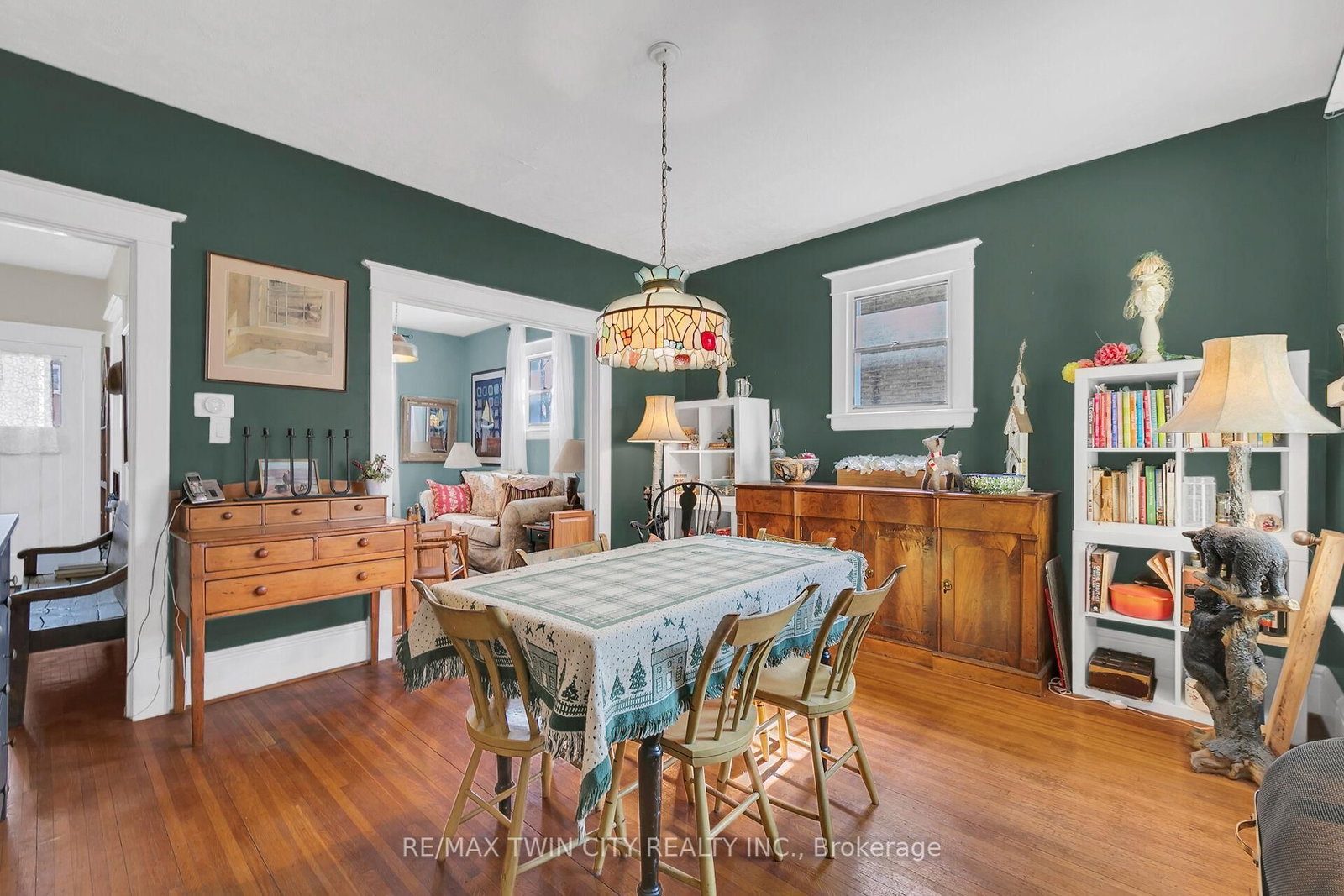 Listing Image 7