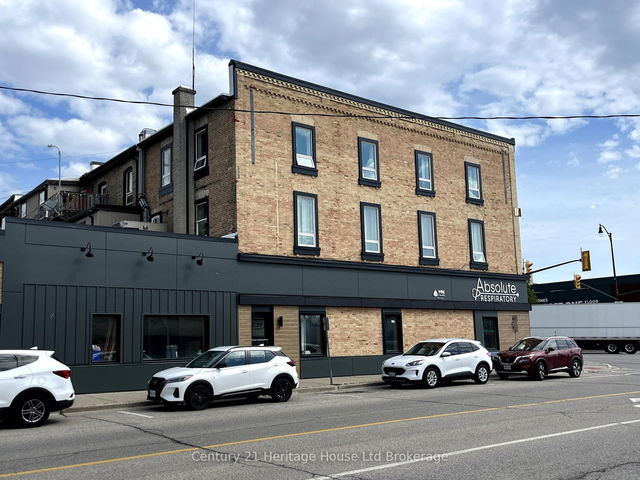 3 - 2 Baldwin Street