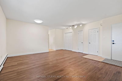 Unit 2 — 450 Carlton St, St. Catharines - Facer image-0-4