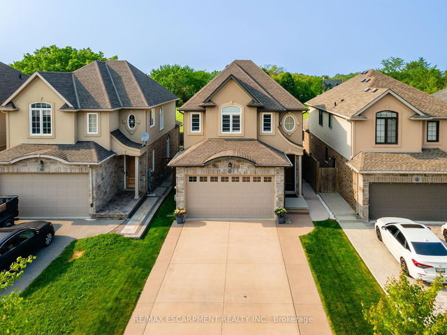 8673 Jennifer Crescent