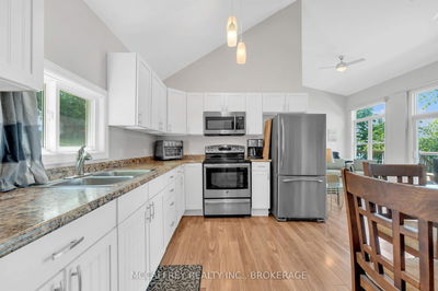 1943 South Shore Rd, Napanee -  image-0-2