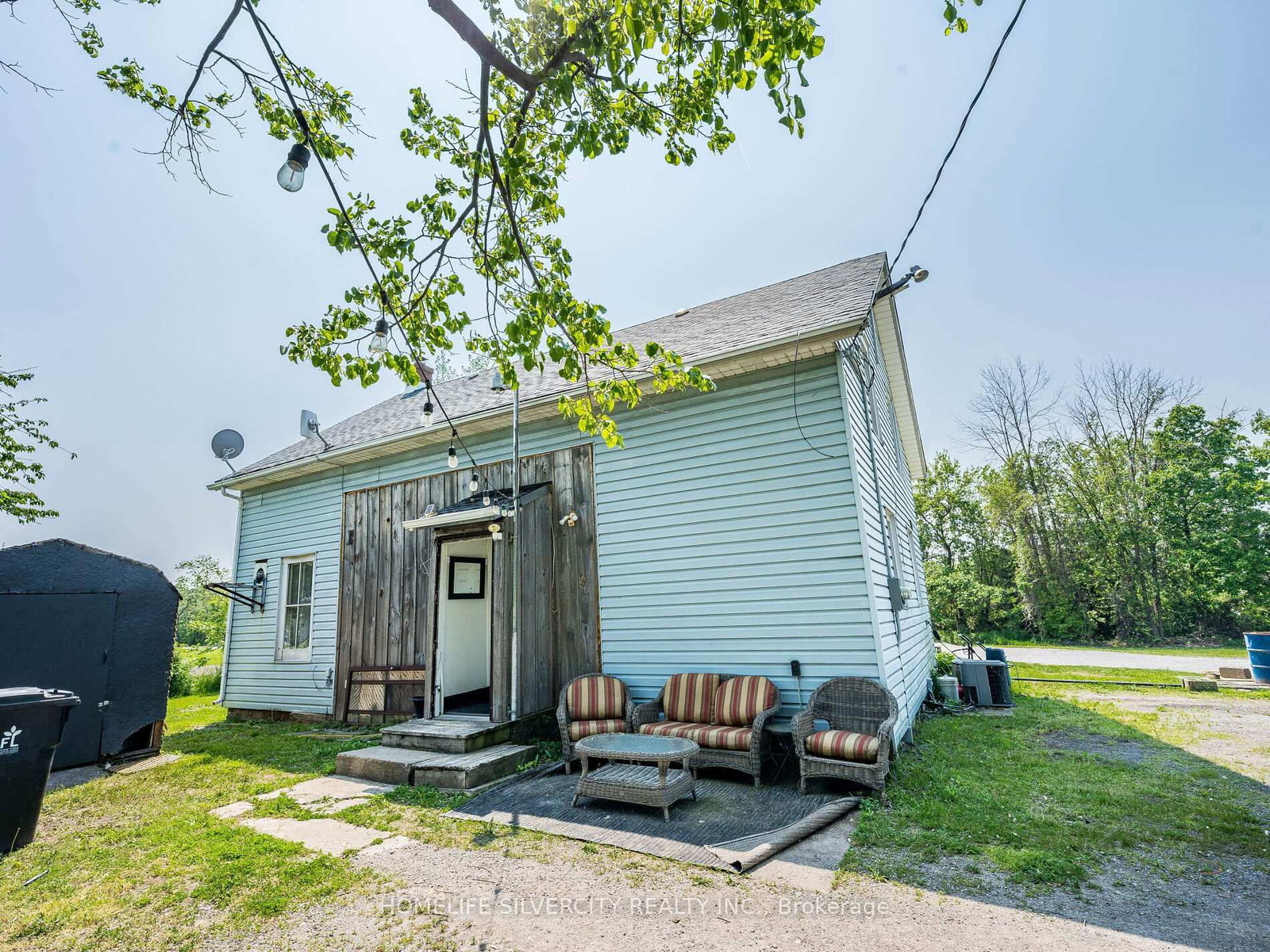 Listing Image 7
