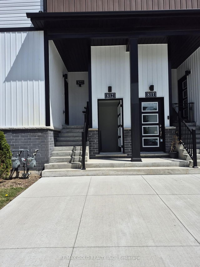 812 - 4263 Fourth Avenue