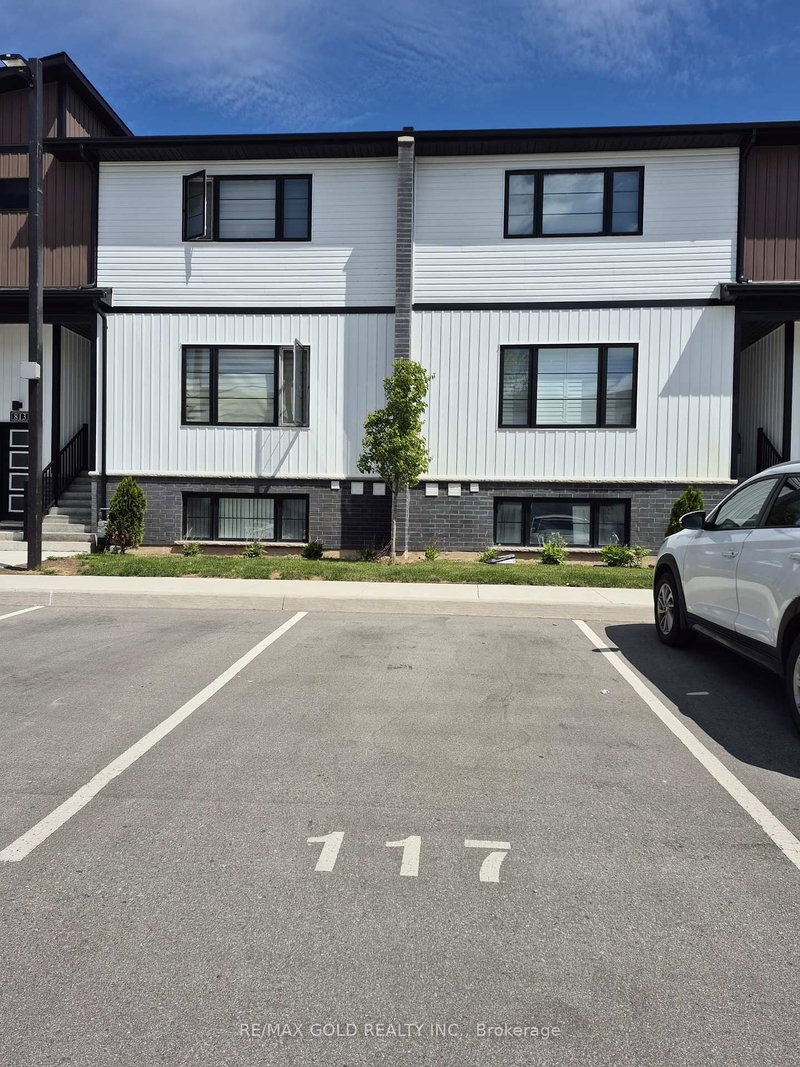 812 - 4263 Fourth Ave, Niagara Falls, L2E 0C2 | Image 2