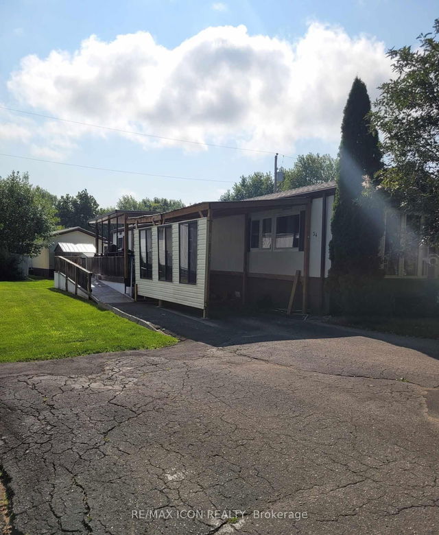 34 - 9839 Lakeshore Road