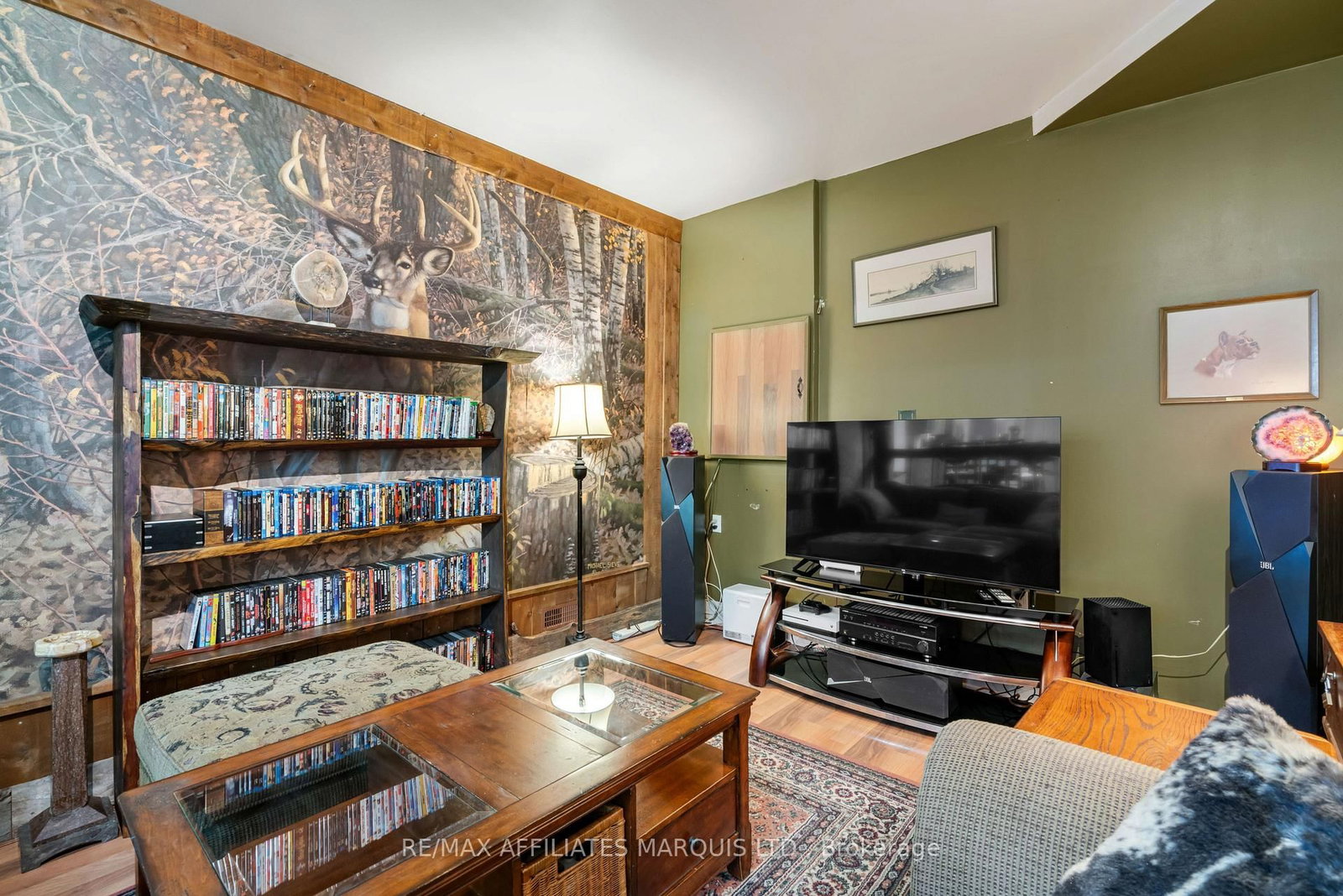 Listing Image 7