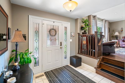 22 Vinemount Dr, Pelham - Fonthill image-0-4