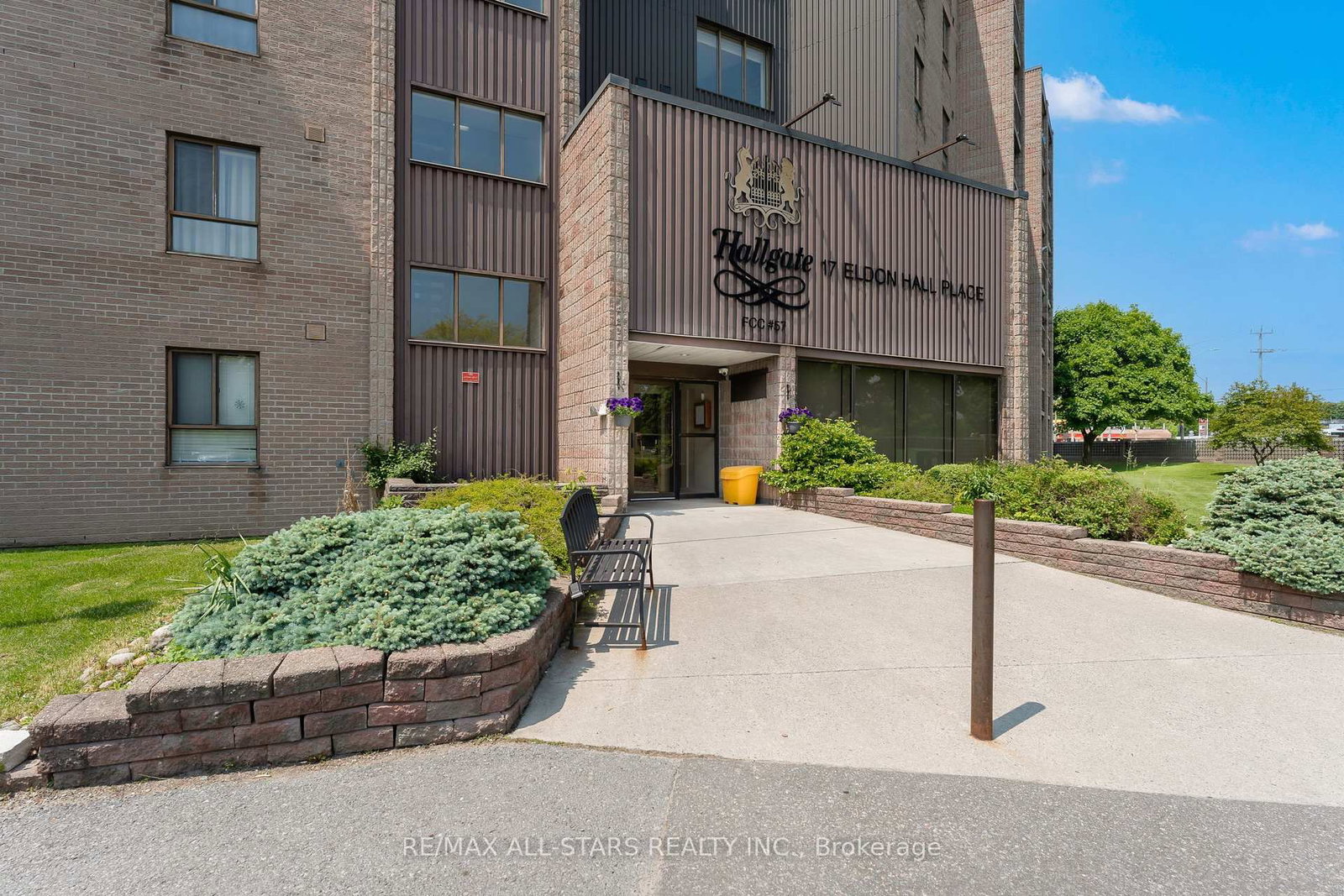 Listing Image 4