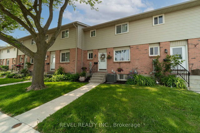 2 - 486 Springbank Avenue