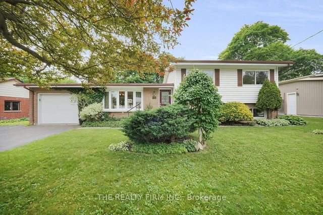 80 Larkspur Crescent