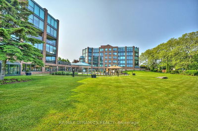 Unit 1504 — 701 Geneva St, St. Catharines - Lakeshore image-0-4