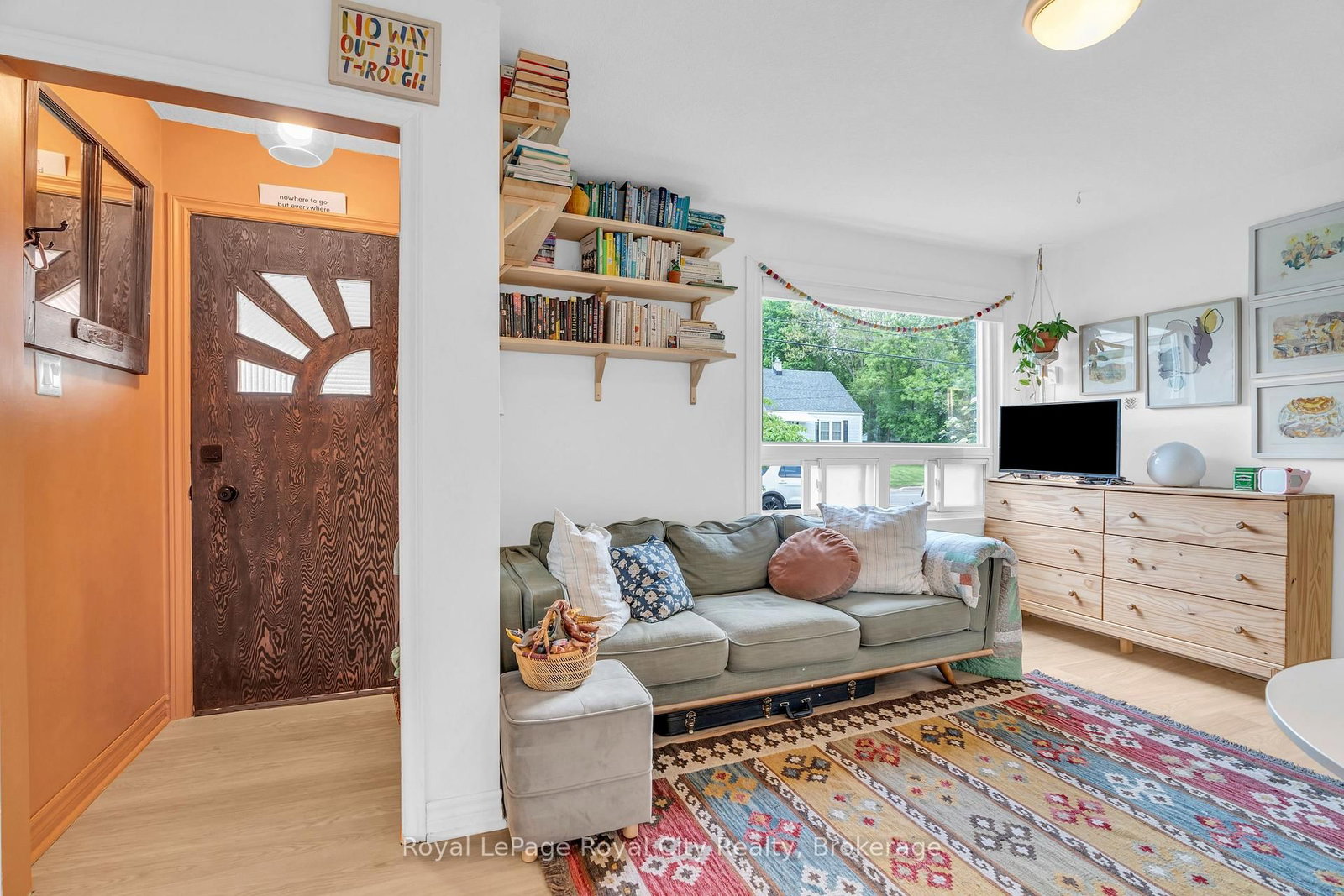 Listing Image 7