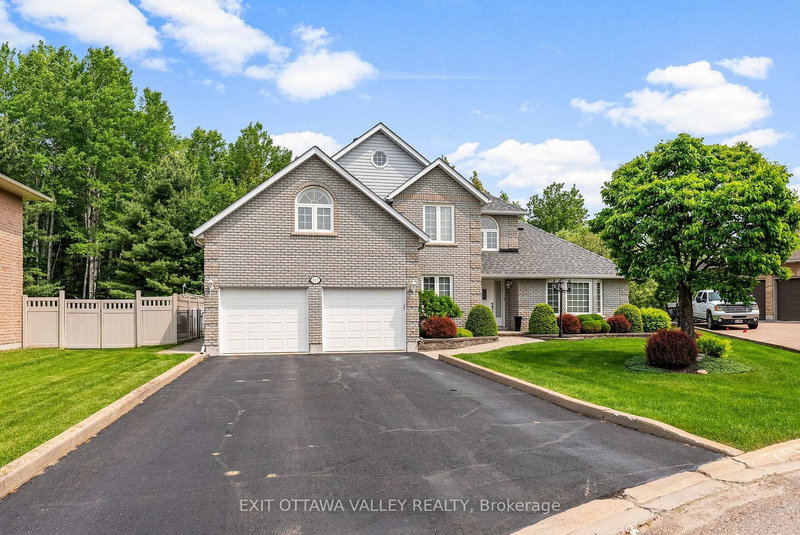 127 Owens St, Pembroke, K8A 8K1 | Image 2