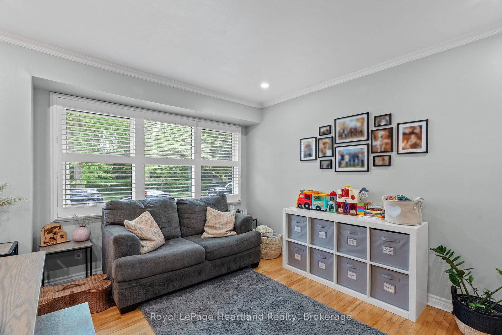Listing Image 7