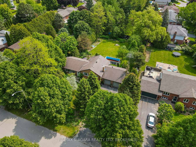 10 Beverly Glen Drive
