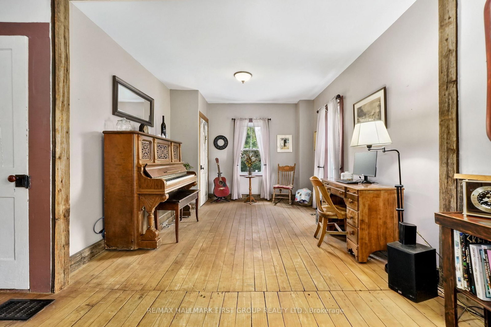 Listing Image 7