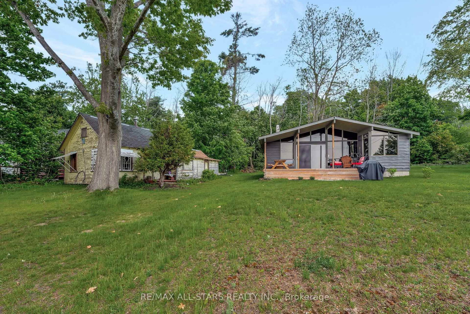 Listing Image 7