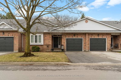 Unit 2 — 10 ELDERWOOD Dr, St. Catharines - Grapeview