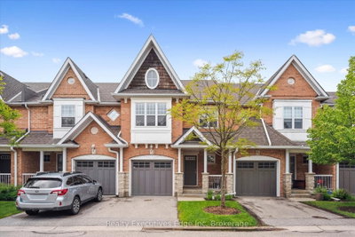 Townhouse sold at 92-165 Terraview Crescent, Guelph, Ontario, N1G 5G9 - Kortright West - MLS: X12201998