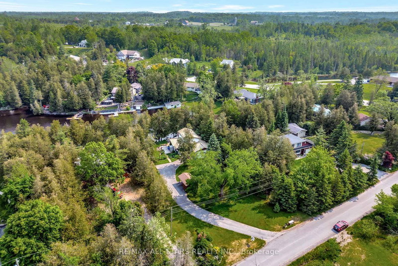 14 Wychwood Dr E, Kawartha Lakes, K0M 1N0 | Image 2