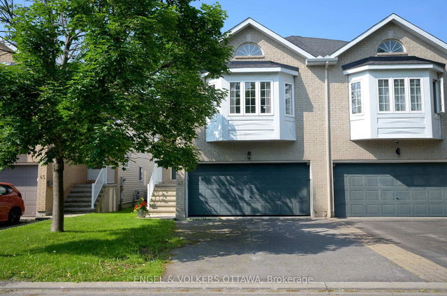 43 Castle Glen Crescent