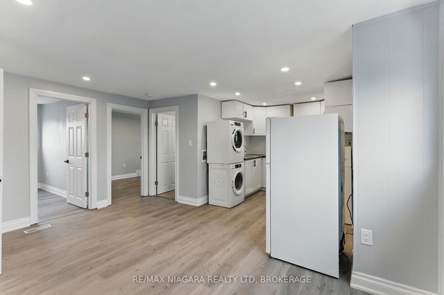 Upper - 290 Scholfield Avenue