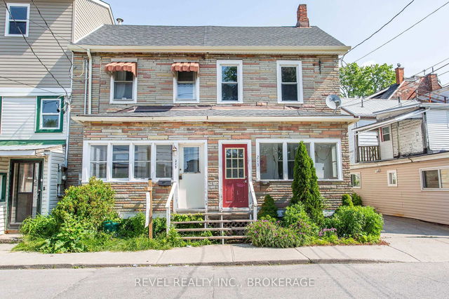 215 Earl Street