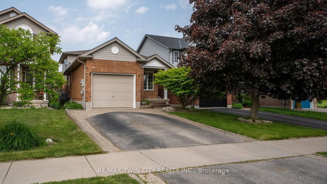 7 Fletcher Court