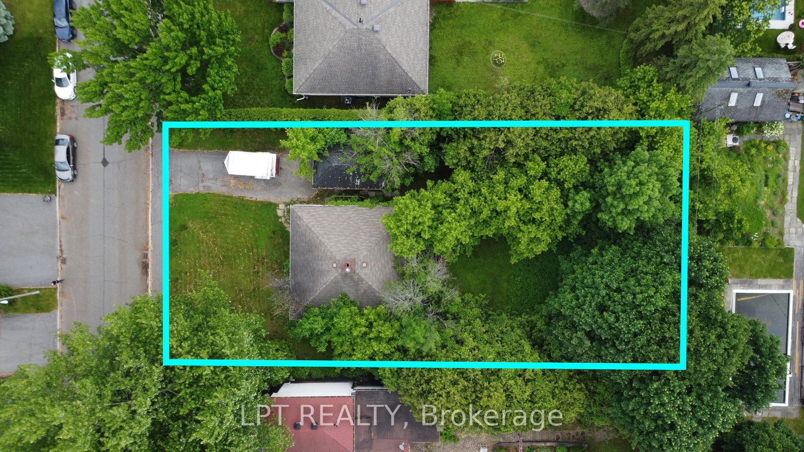 Detached House for sale at 868 Mountainview Avenue, Ottawa, Ontario, K2B 5G2 - Whitehaven - MLS: X12202668