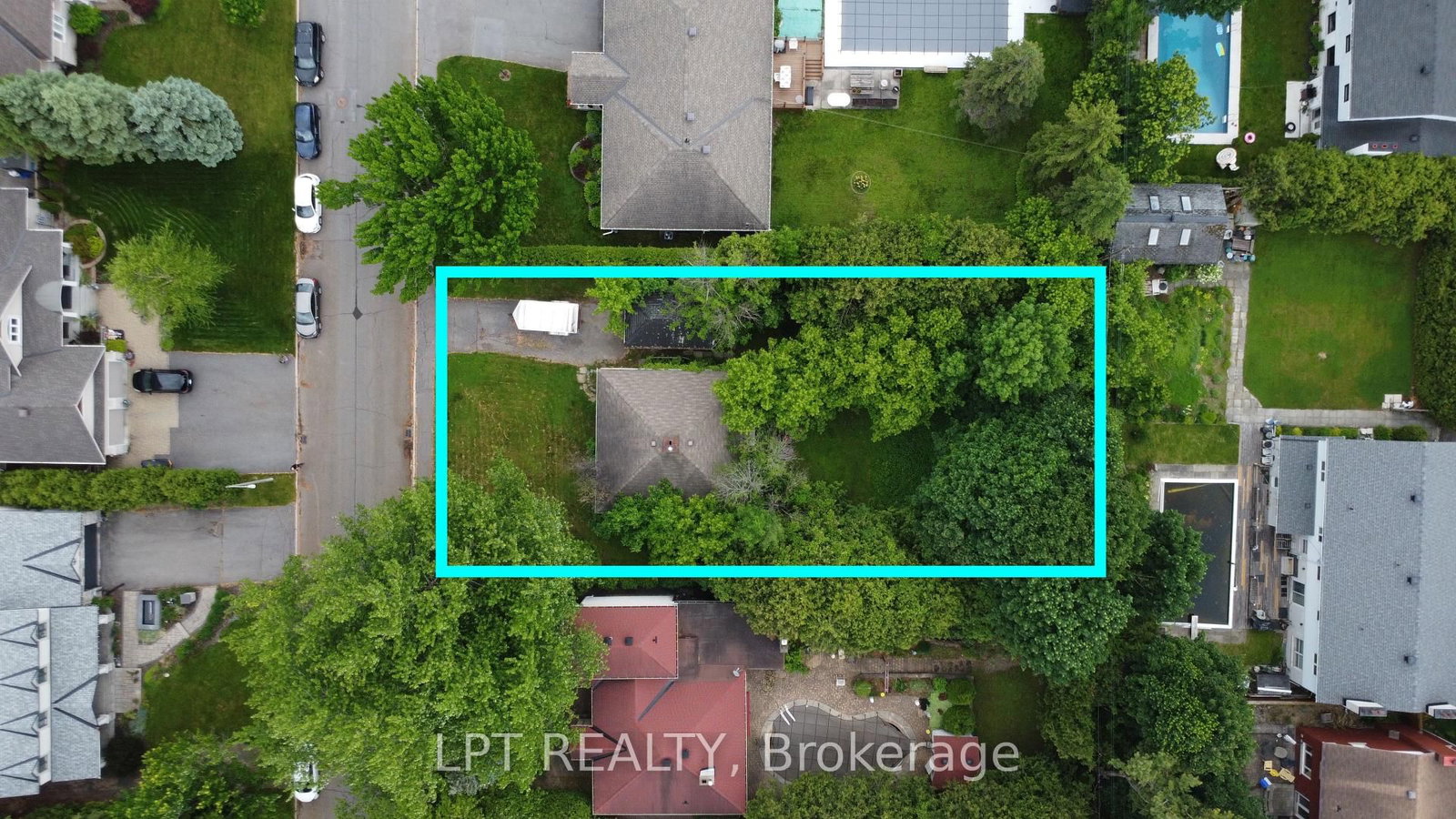 Detached House for sale at 868 Mountainview Avenue, Ottawa, Ontario, K2B 5G2 - Whitehaven - MLS: X12202668