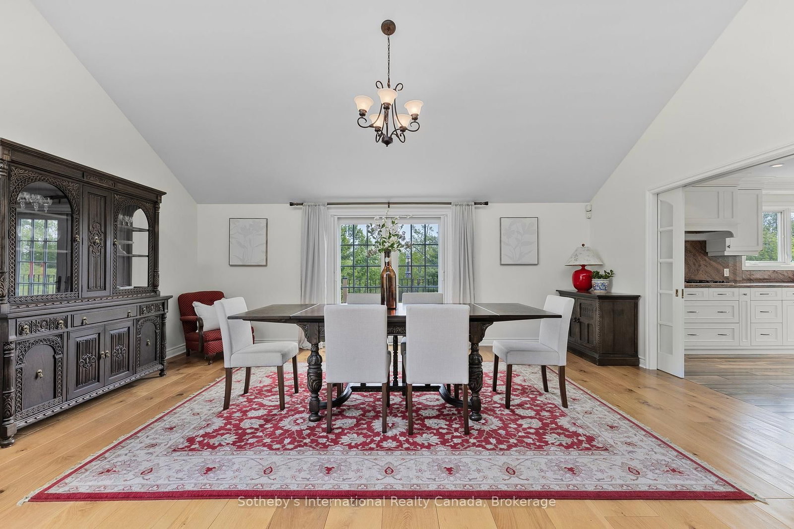 Listing Image 18