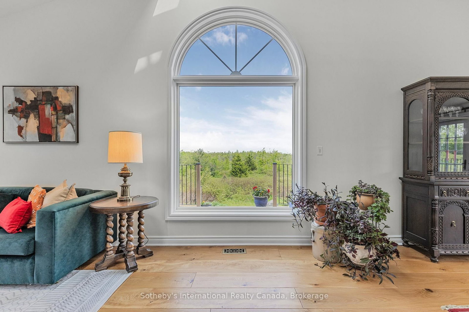 Listing Image 19