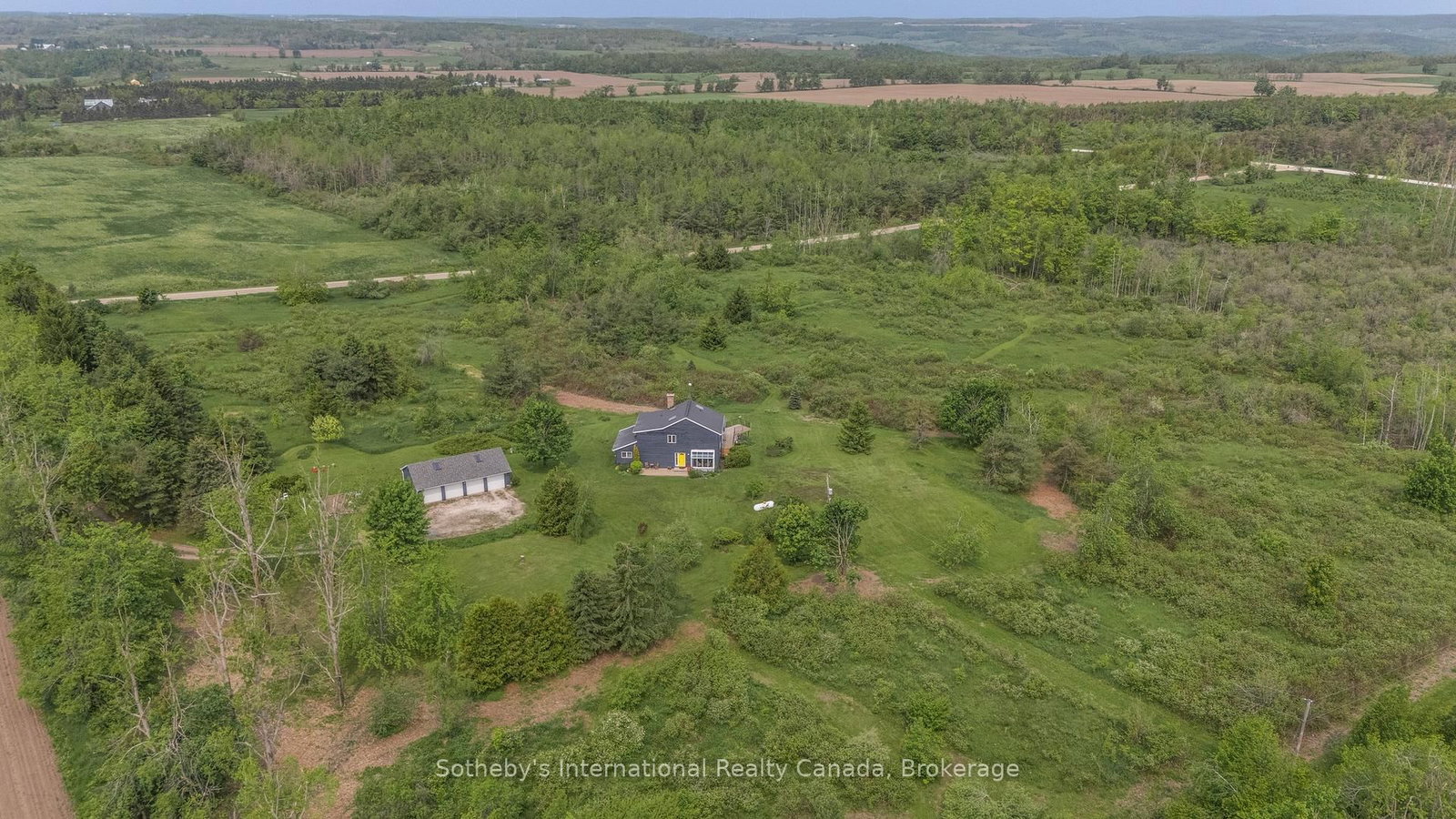 Listing Image 4
