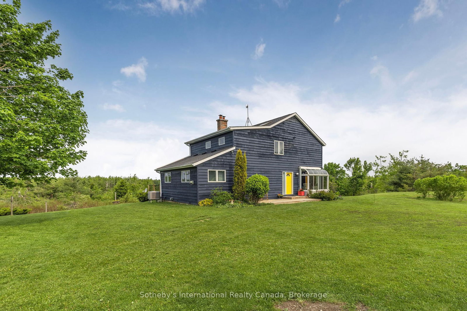 Listing Image 8