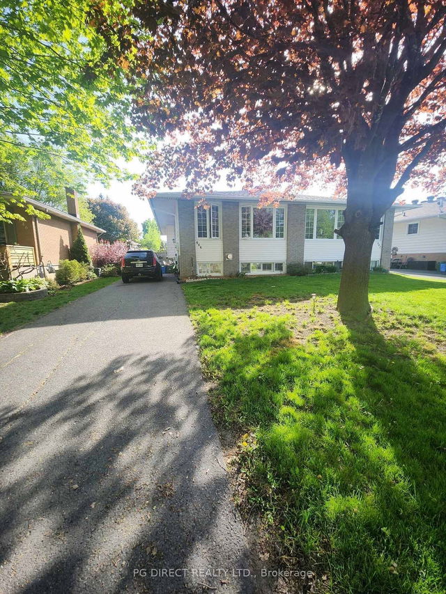 644 Dundas Crescent