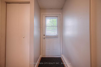 Unit 65 — 135 CHALMERS St, Cambridge -  image-0-3