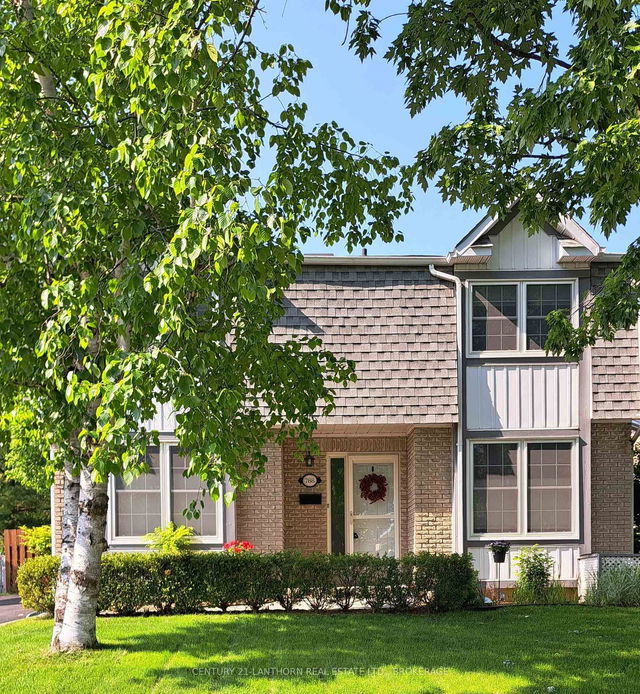 788 Whiteoak Crescent