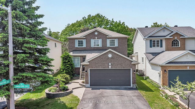 19 LANGFORD Crescent