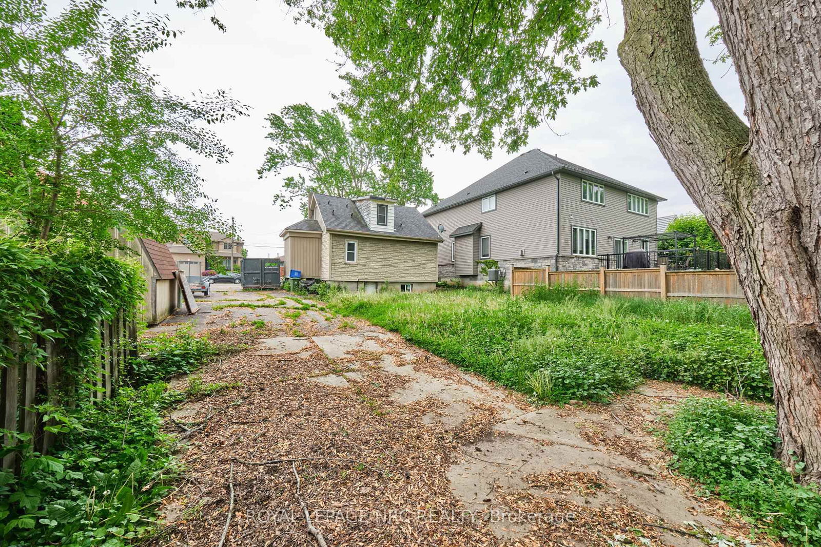 Listing Image 3