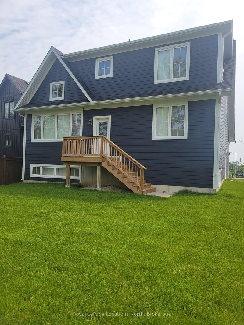 158 Courtland St, Blue Mountains, L9Y 4E2 | Image 3