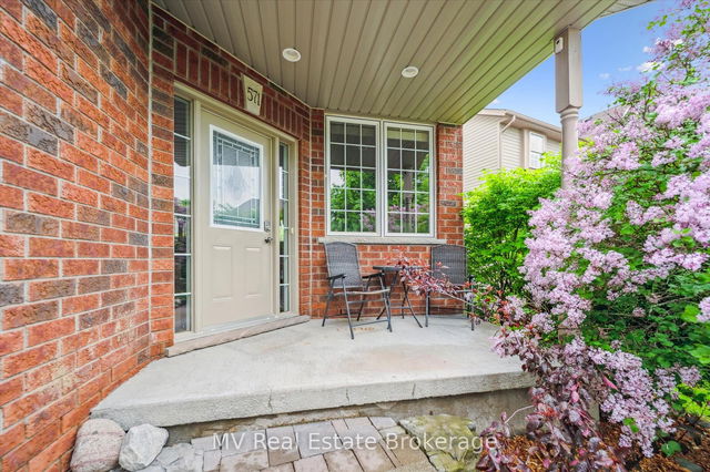 571 Black Street