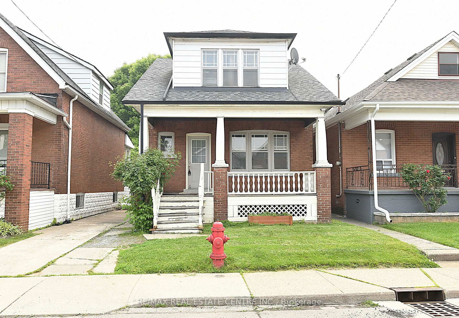 Detached House for sale at 106 Grosvenor Avenue, Hamilton, Crown Point, L8L 7S6 - MLS: X12203918