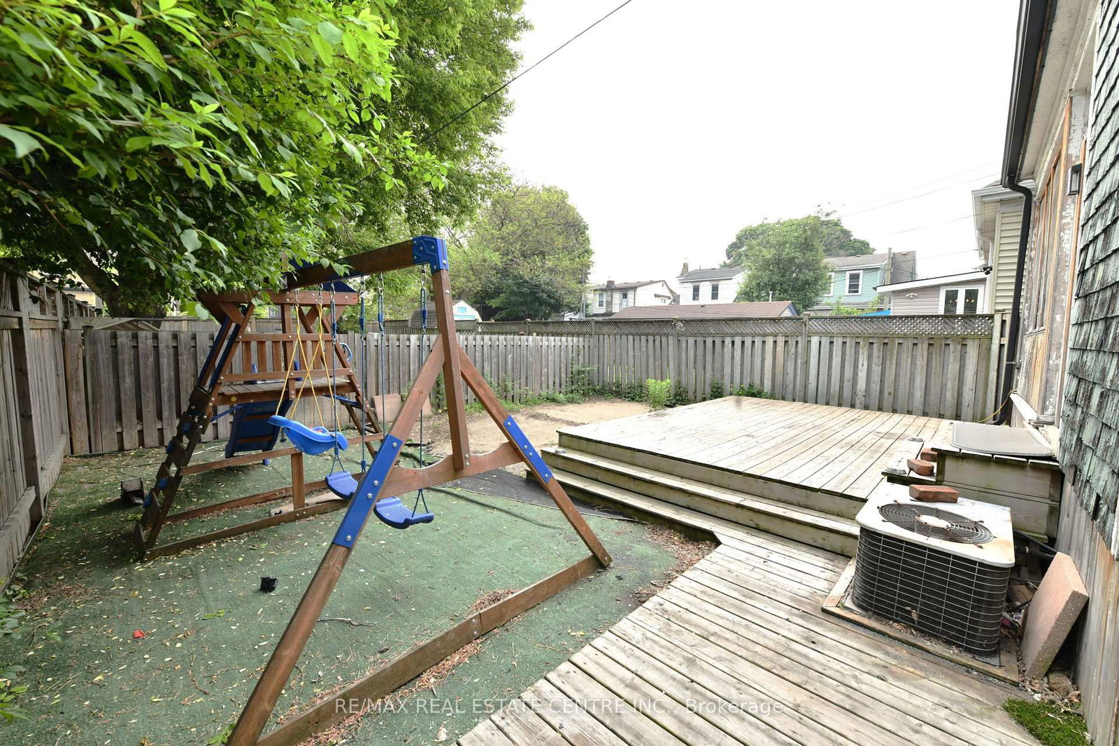 Detached House for sale at 106 Grosvenor Avenue, Hamilton, Crown Point, L8L 7S6 - MLS: X12203918