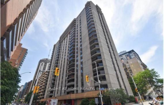 2006 - 470 Laurier Avenue