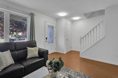 27 Crusoe Pl, Ingersoll - North image-0-3