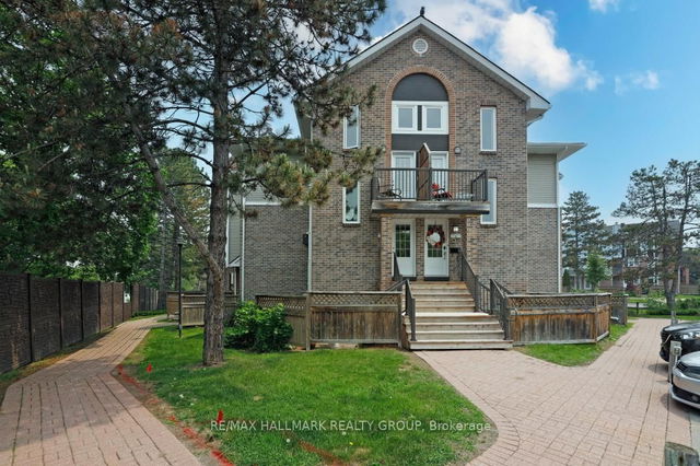 8 - 3 Stonebank Crescent