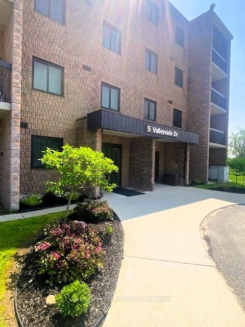 301 - 5 Valleyside Drive