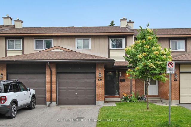 75 CLARKSON Crescent