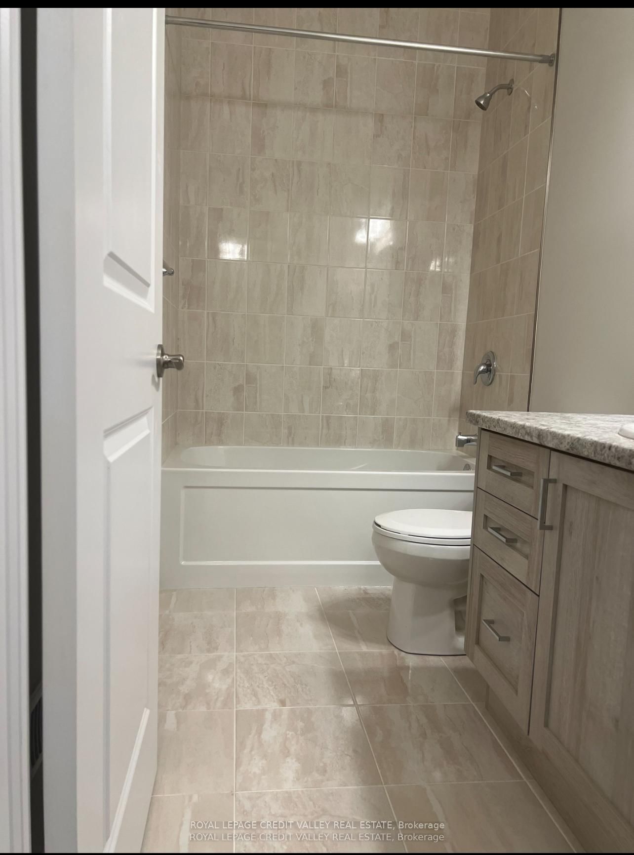 142 FOAMFLOWER Place, Unit A7 - Photo 4