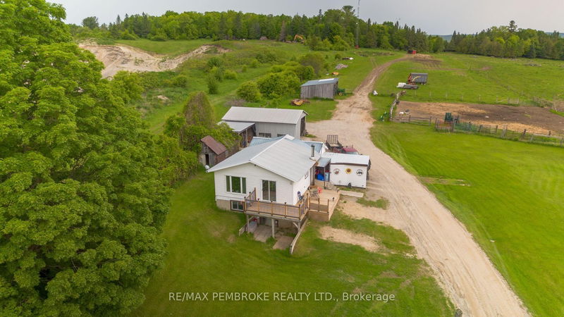 1744 Bromley Line, Westmeath - Whitewater Region image-0-0